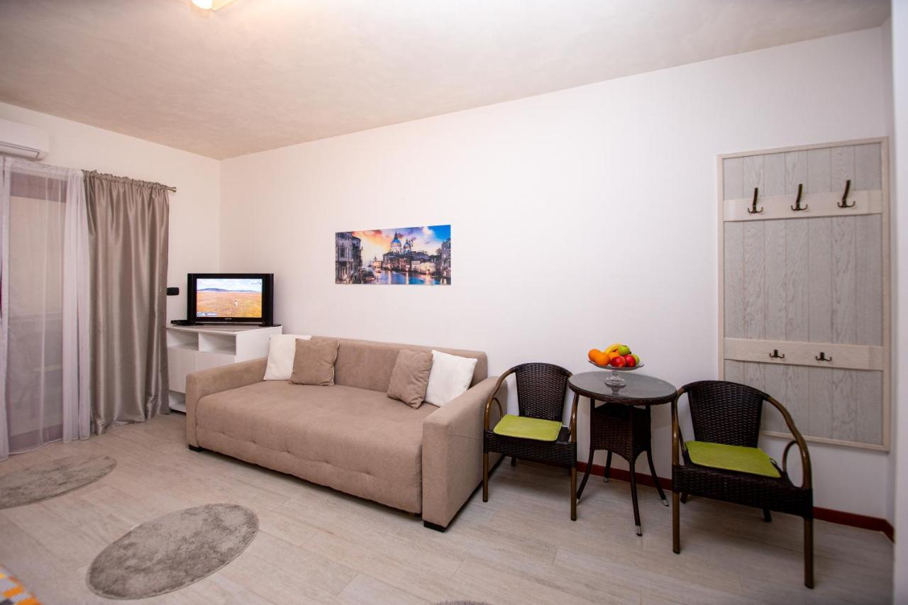 Apartment Studio Premier Рафаиловичи Экстерьер фото