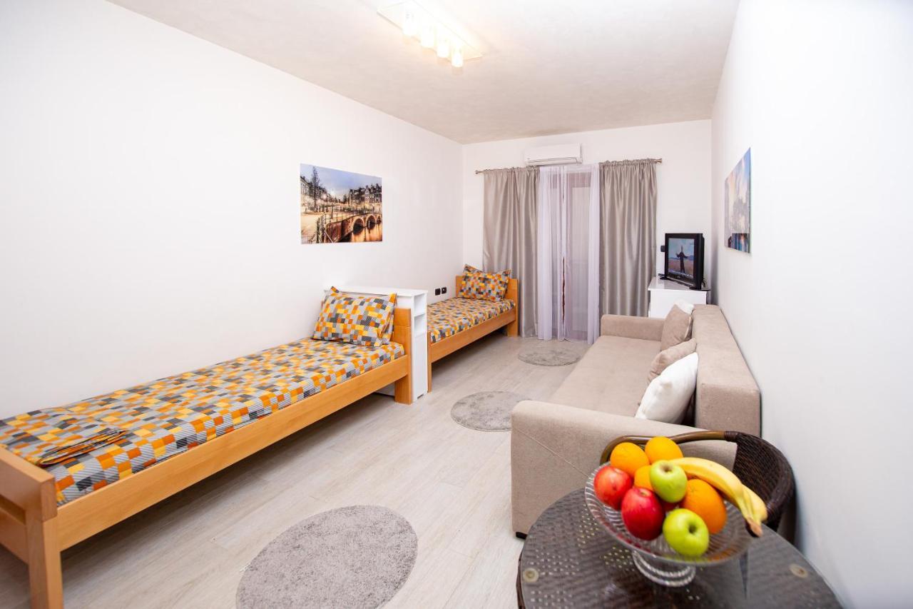 Apartment Studio Premier Рафаиловичи Экстерьер фото