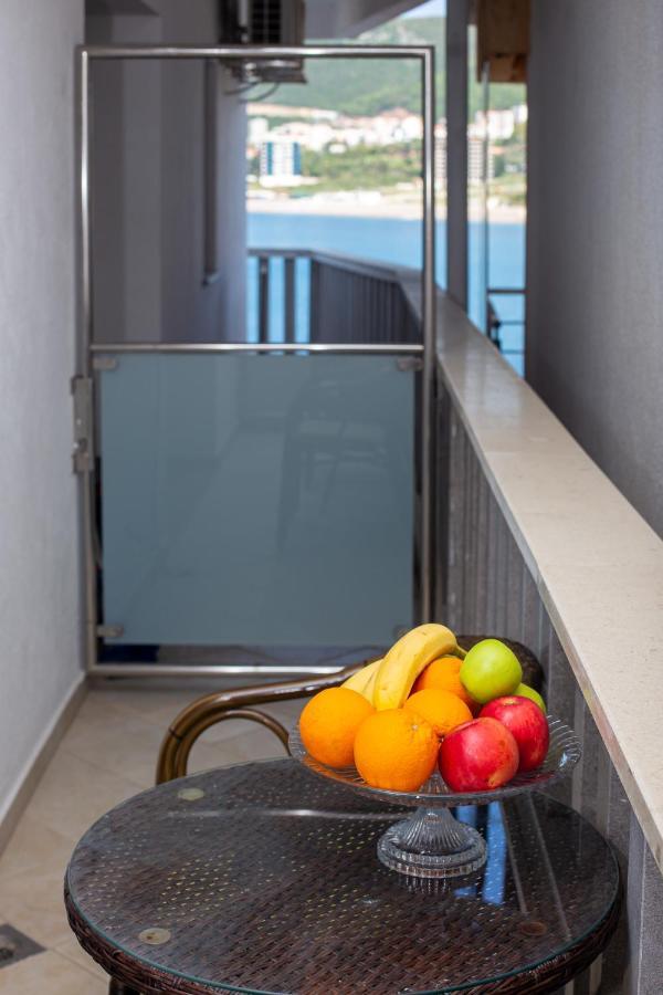 Apartment Studio Premier Рафаиловичи Экстерьер фото